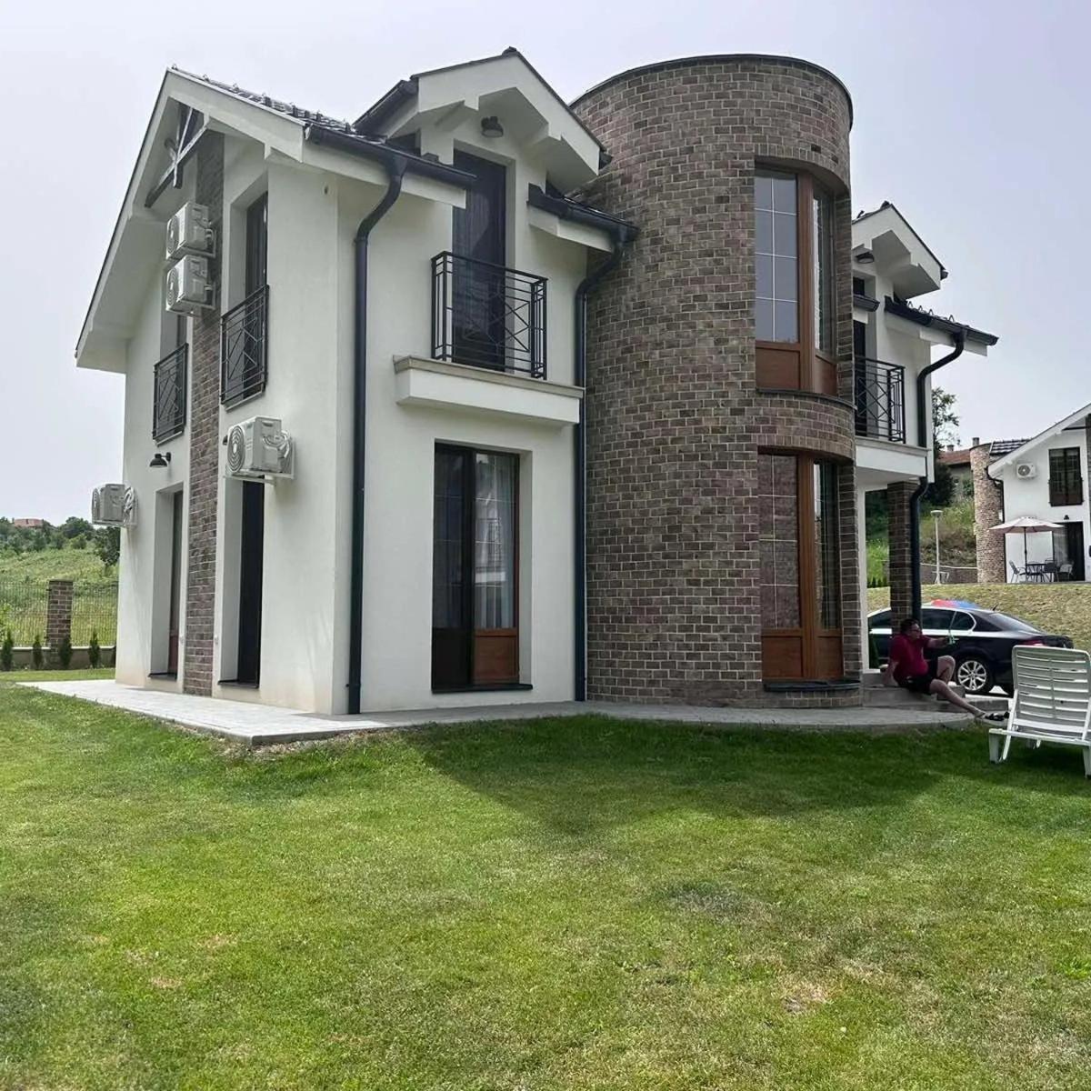 Crown House Aparthotel Vrnjacka Banja Exterior photo